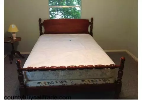 Double bed walnut bedroom set